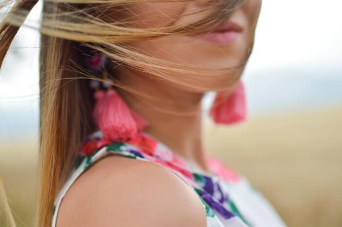 Stand Out with Statement Accessories: Spring Jewelry Trends
