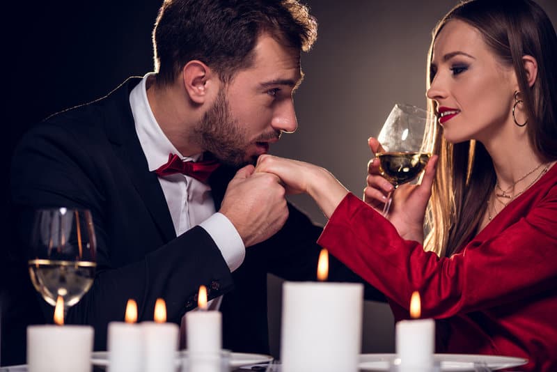 The Seduction Styles of Every Zodiac Sign Explained