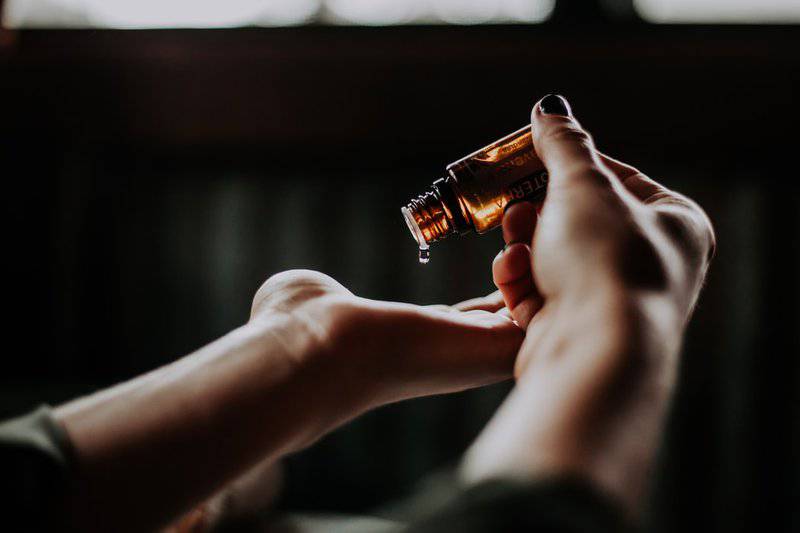 Proven natural remedies and insider tricks for fuller, thicker lashes