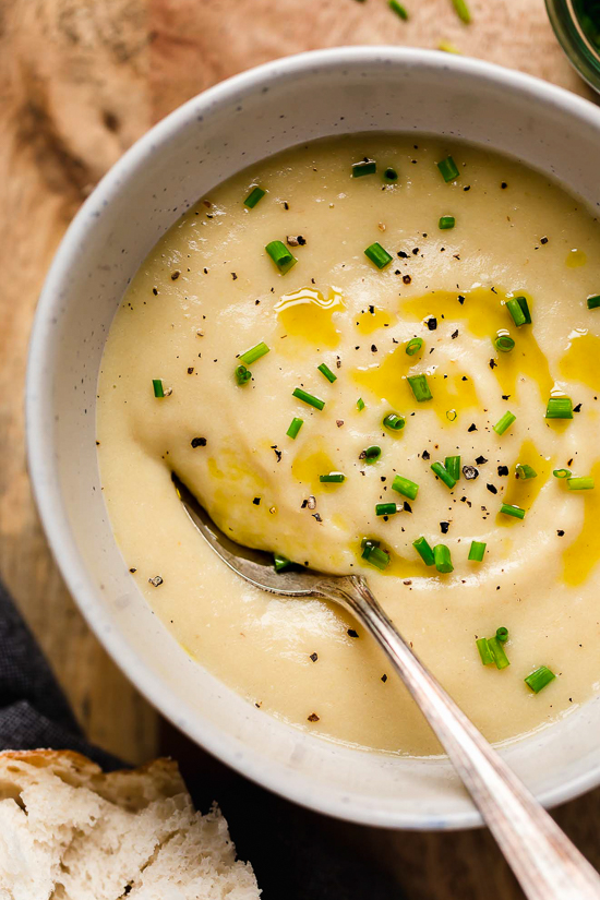 Hearty Potato Leek Soup: A Comforting Classic