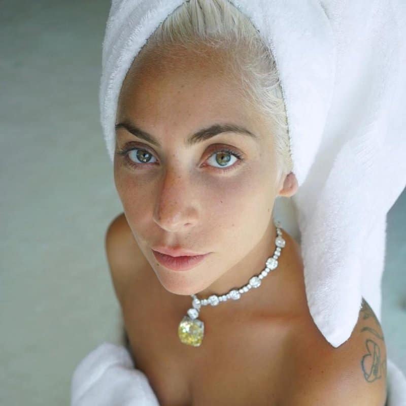 10 Stunning Stars Who Shared Makeup-Free Selfies